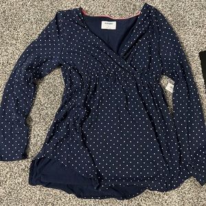 Old Navy Maternity shirt
